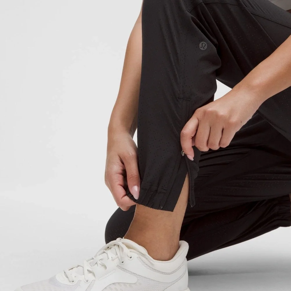 Lululemon | size 6 | adapted state perforated HR jogger
